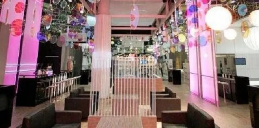 PLEXIGLAS® Mirror